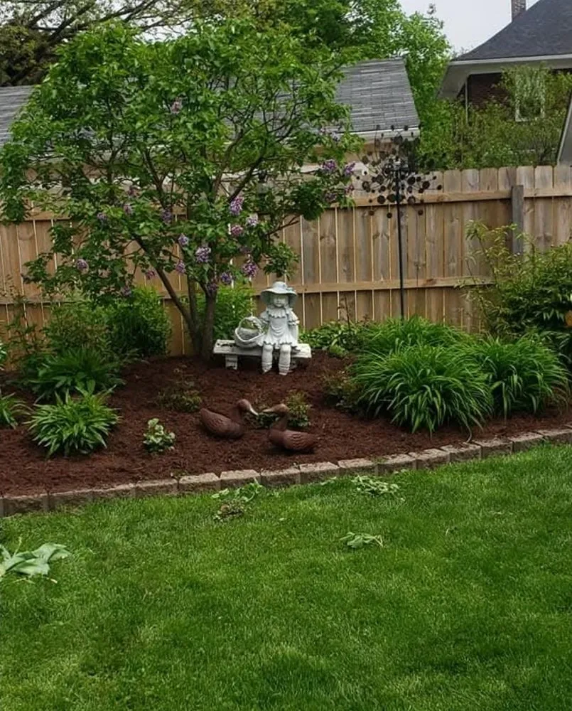 Custom residential landscaping in Aurora, IL by Sal and Clau Services
