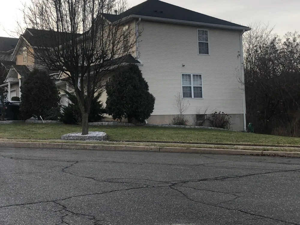 Custom yard cleanup service experts serving Rutherford, NJ - Sal Ferlise Lawn Maintenance