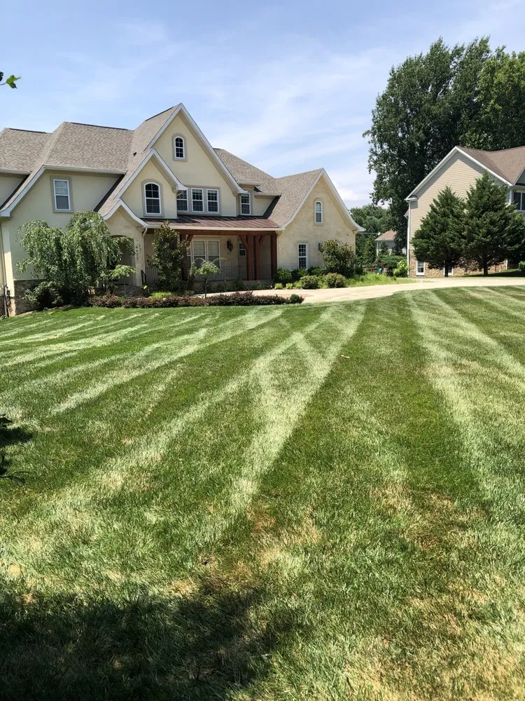 Expert garden landscaping in Leesburg, VA by Salamanca’s Landscaping