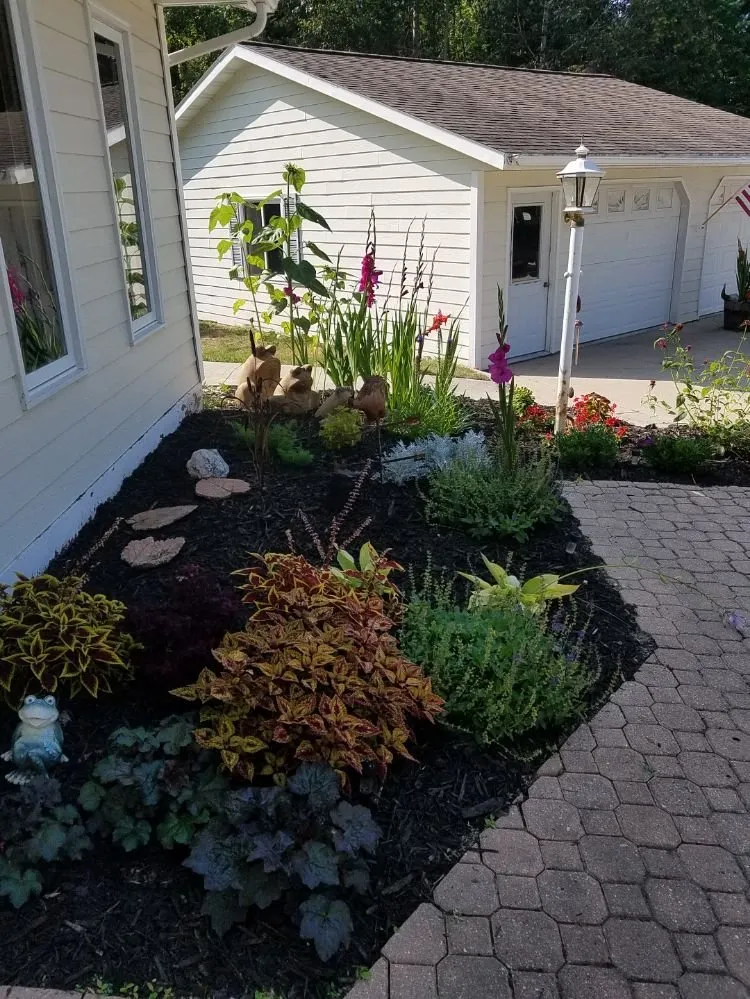 Trusted landscape design for outdoor upgrades in Springdale, AR by Salawn's lawncare and landscaping