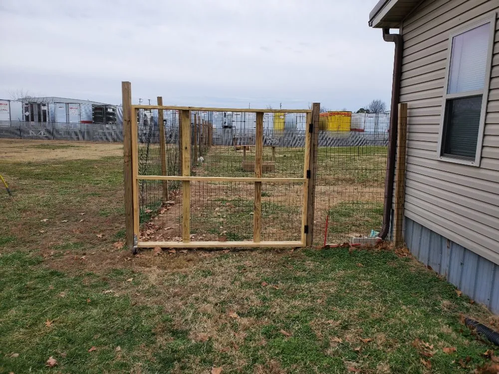 Local yard maintenance in Springdale, AR - Salawn's lawncare and landscaping