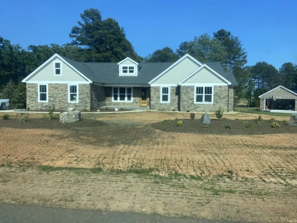 Custom yard cleanup service experts serving Cleveland, NC - Salazar Landscaping And Tree Services