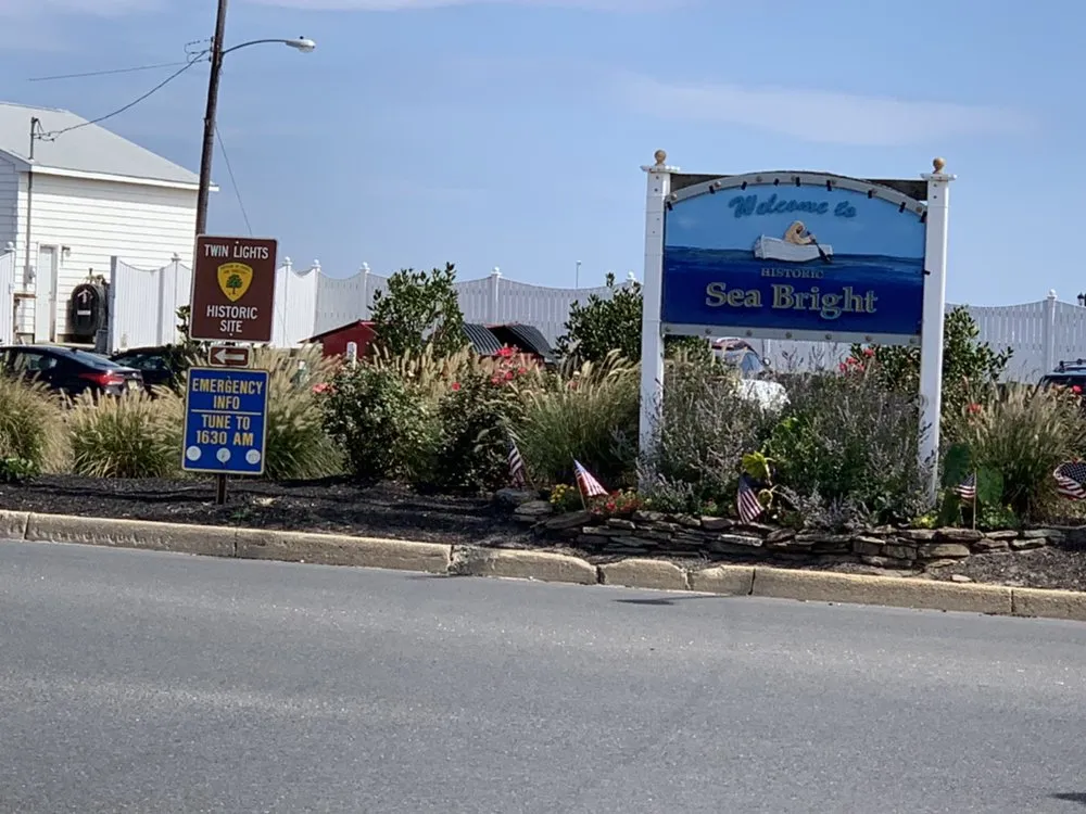 Local yard maintenance for homes across Jamesburg, NJ - Salazar Landscaping Commericial