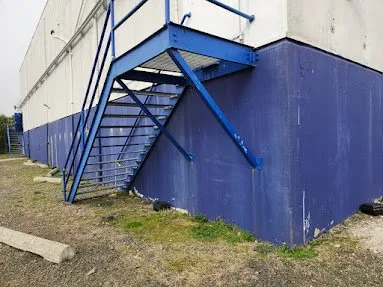 Reliable yard cleanup service near you in Clifton, NJ by Salazar Turbi Landscaping Services