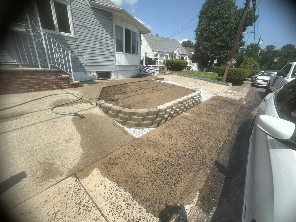 Expert lawn mowing service in Paterson, NJ - Salcedo Platinum Services