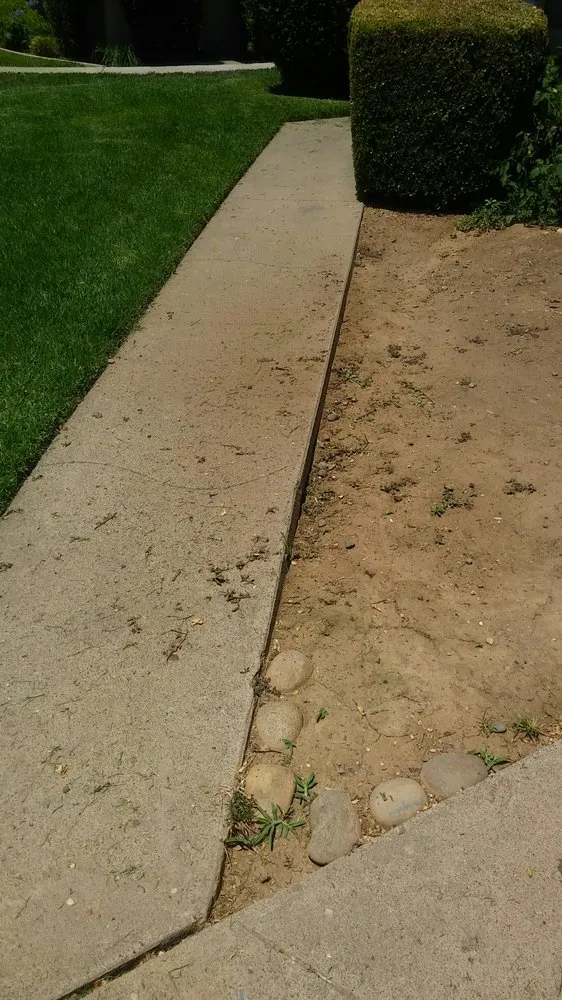 Reliable residential landscaping in Elk Grove, CA by Saldana Landscape & Maintenance