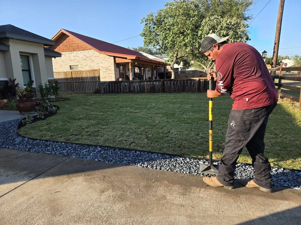 Professional garden landscaping for homes across Edinburg, TX - Saldana Pro
