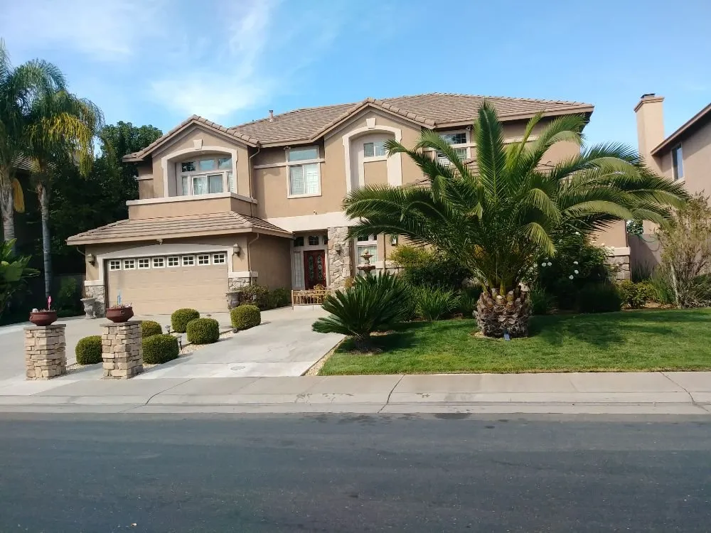 Reliable yard maintenance with custom design across Wilton, CA - Saldanana Landscape Maintenance