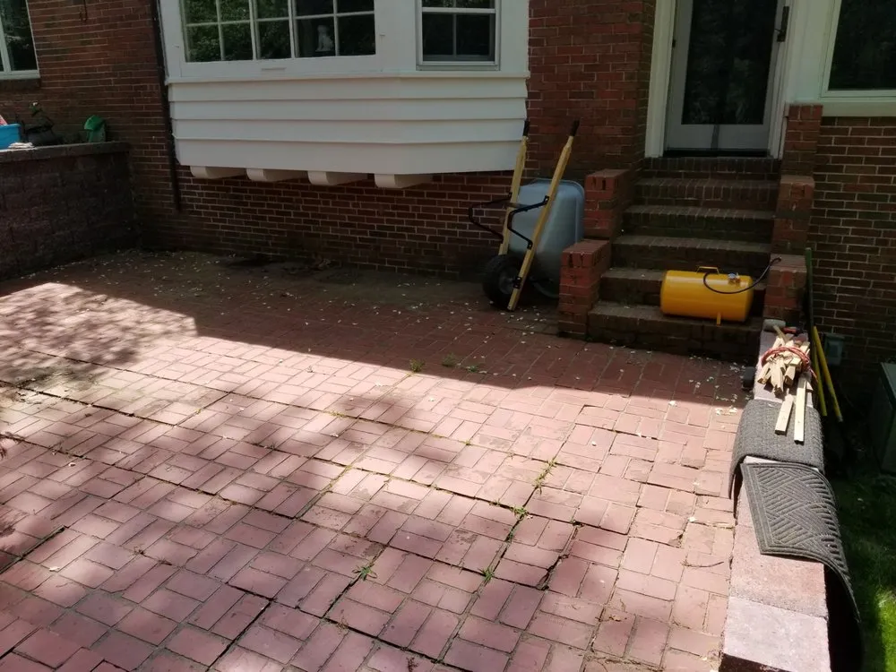 Professional yard maintenance in Fairview Heights, IL - Saldana's Company