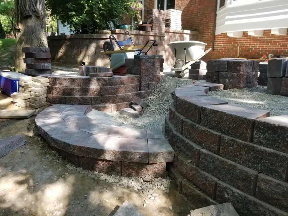 Top-rated lawn mowing service near you across Fairview Heights, IL - Saldana's Company