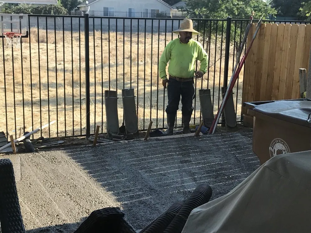 Reliable yard cleanup service in Elk Grove, CA - Salen's Landscaping