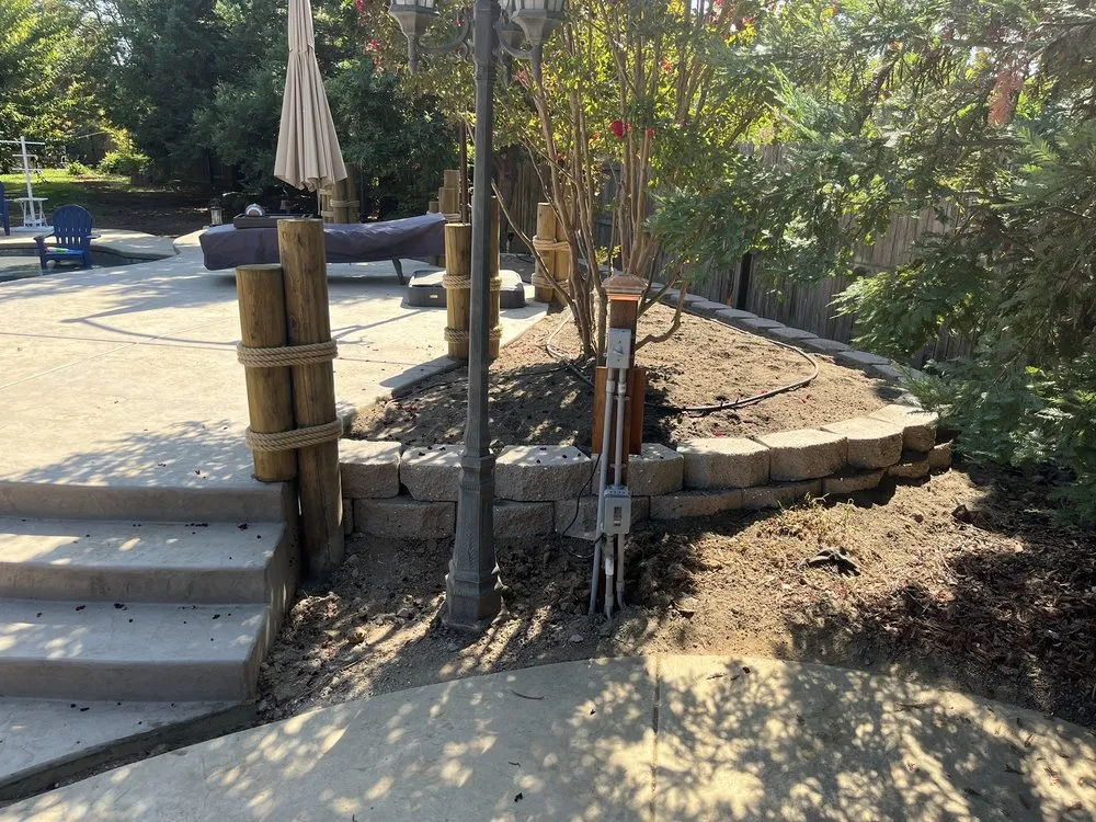 Local lawn mowing service experts serving Elk Grove, CA - Salen's Landscaping