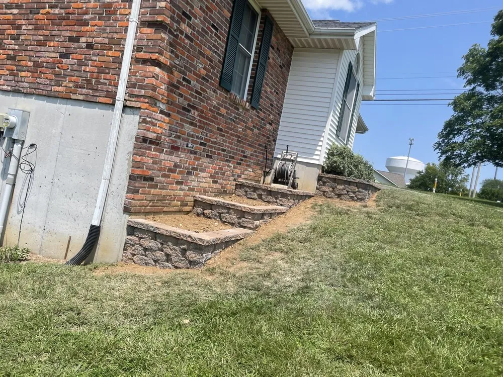 Professional outdoor landscaping in New Bloomfield, MO by Salenys Pro Lawn Care