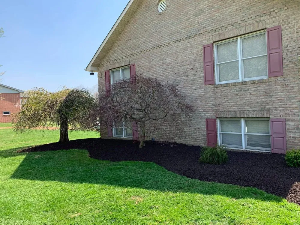 Expert garden landscaping experts serving Hagerstown, MD - Salgado Ground