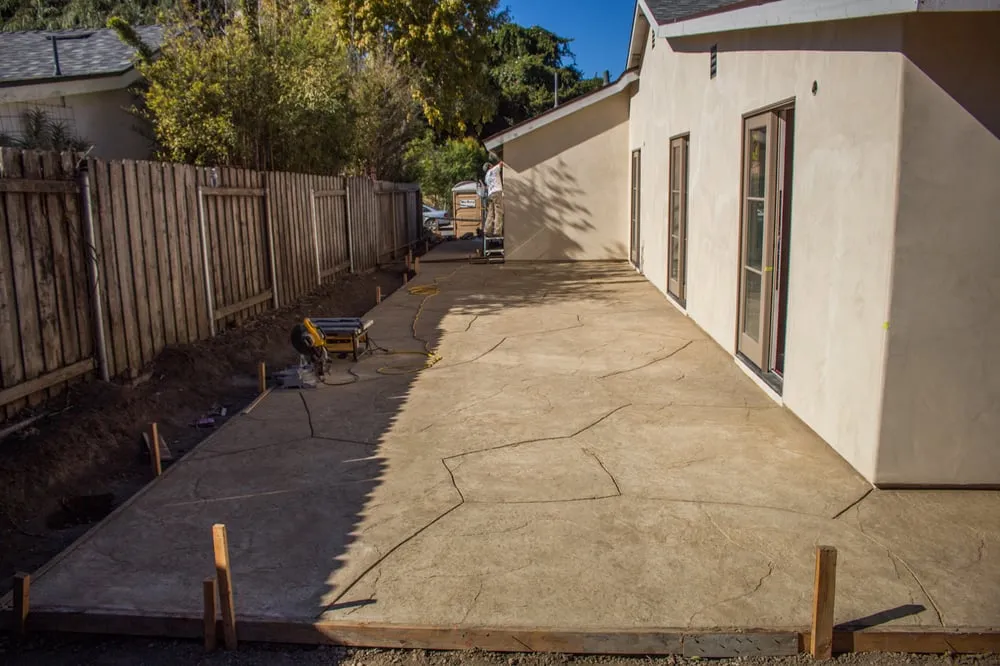 Top-rated yard cleanup service near you in Carpinteria, CA by Salinas Construction Landscape