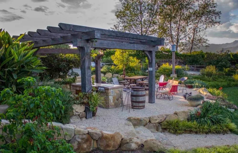 Affordable yard cleanup service experts serving Carpinteria, CA - Salinas Construction Landscape