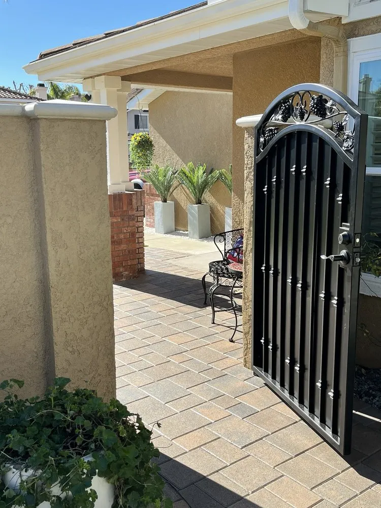 Affordable lawn mowing service experts serving Anaheim, CA - Salinas Landscaping