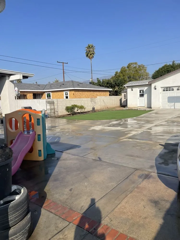 Reliable lawn mowing service for beautiful yards across Pasadena, CA - Salina’s Landscaping