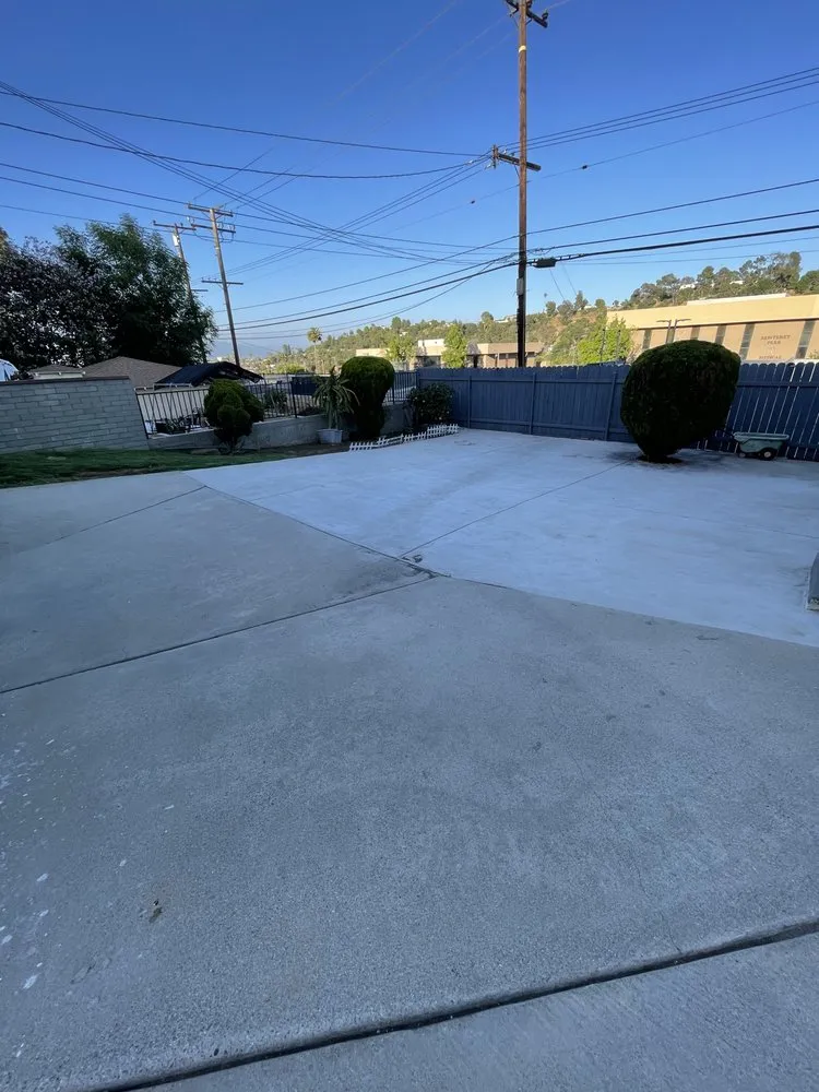 Professional yard maintenance for beautiful yards across Pasadena, CA - Salina’s Landscaping