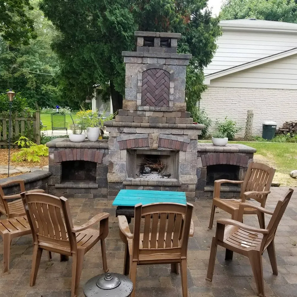 Trusted yard cleanup service for homes across Round Lake, IL - Salinas Landscaping