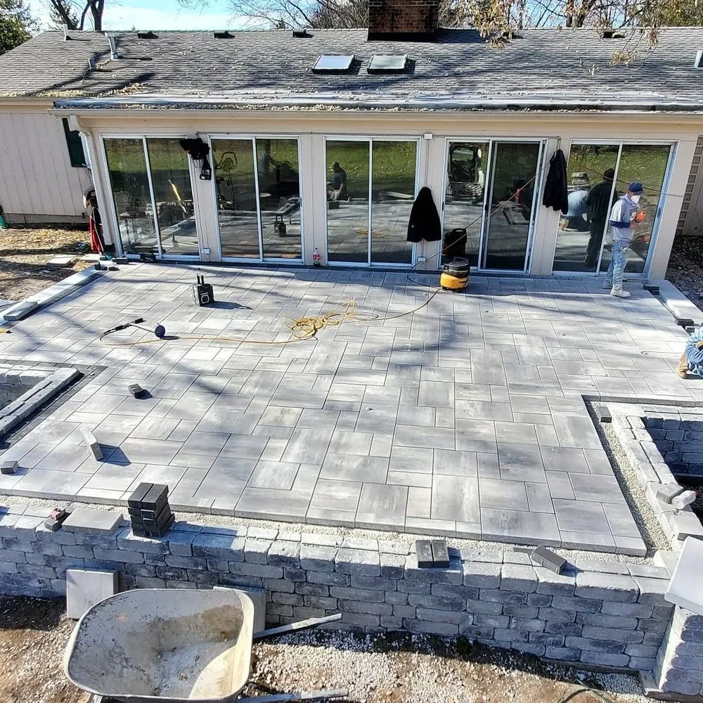 Affordable landscaping services for residential properties in Round Lake, IL by Salinas Landscaping