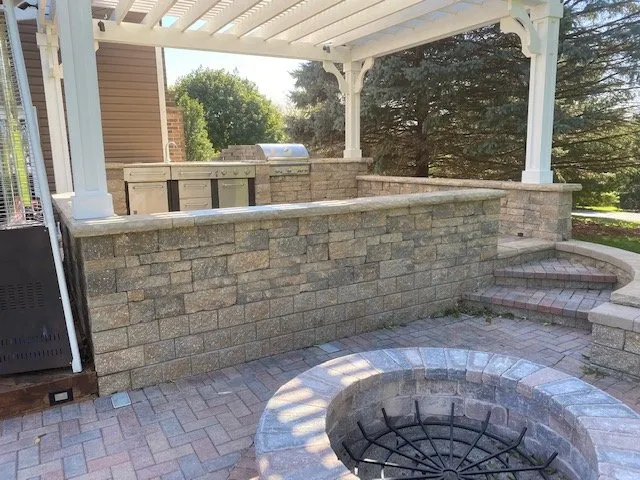 Top-rated residential landscaping experts serving West Chicago, IL - Salinas Landscaping