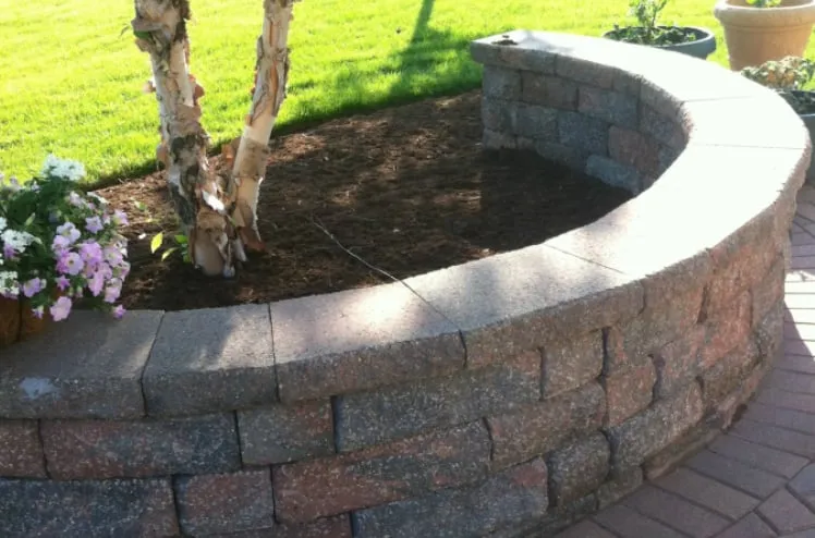 Professional garden landscaping experts serving West Chicago, IL - Salinas Landscaping