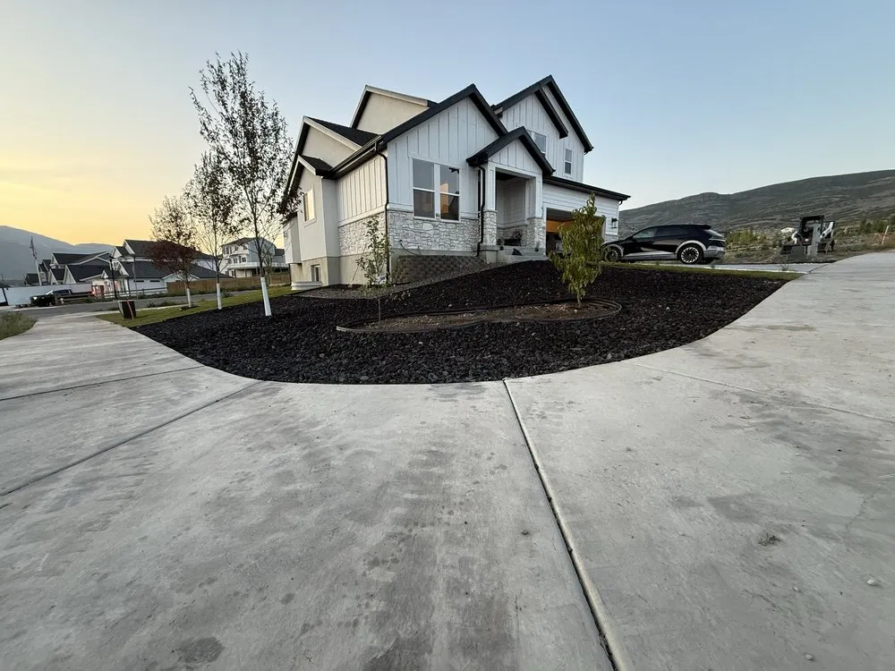Local yard cleanup service in Heber City, UT by Salinas.C Landscaping