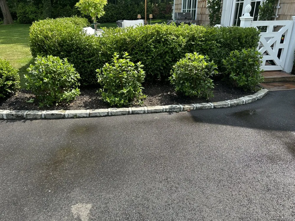 Reliable yard cleanup service in Glen Cove, NY - Salmeron Landscaping