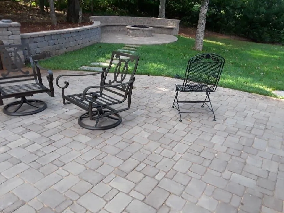 Trusted garden landscaping in Kernersville, NC by Salmeron Lawn Service