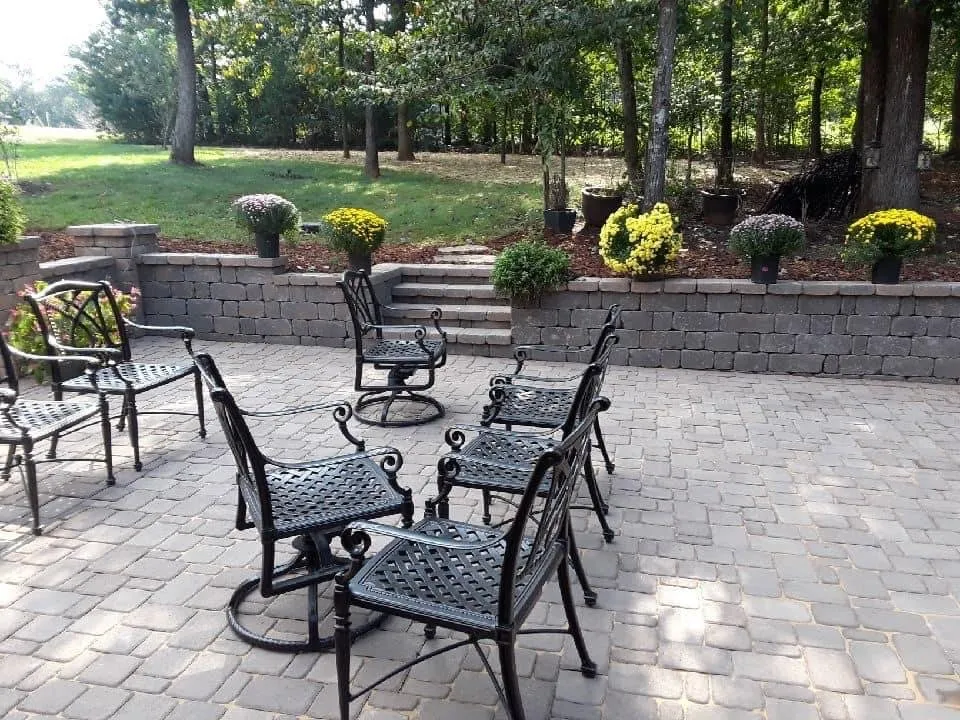 Top-rated yard cleanup service in Kernersville, NC - Salmeron Lawn Service