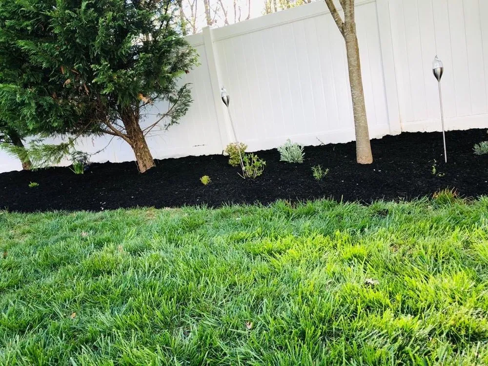 Custom lawn care service experts serving Woodbridge, VA - Salome Landscaping