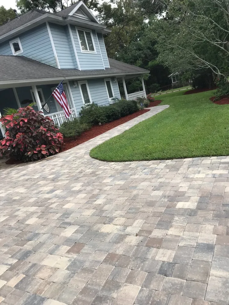 Reliable lawn mowing service experts serving Fernandina Beach, FL - Salomon General Corporation