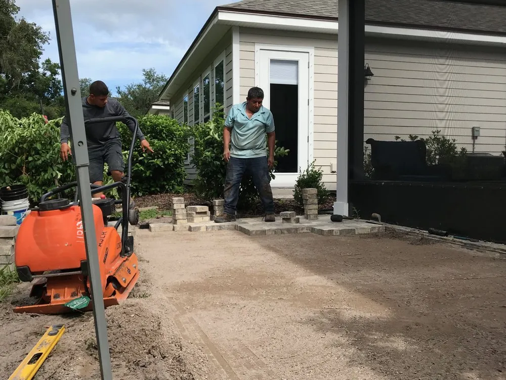 Custom garden landscaping in Fernandina Beach, FL by Salomon General Corporation