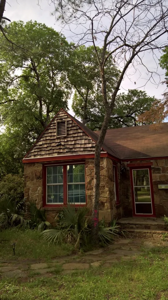 Custom landscaping services for year-round maintenance in Fort Worth, TX by Sal's Landscape & Tree Service