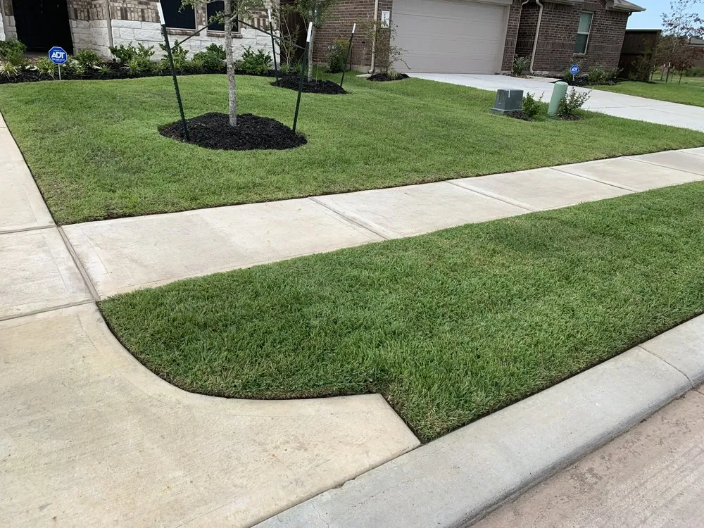 Trusted landscaping services in New Caney, TX - Sal’s Lawn Service