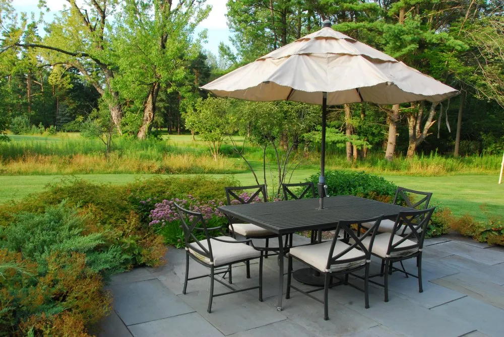 Top-rated lawn mowing service experts serving Akron, OH - Salsbury Schweyer