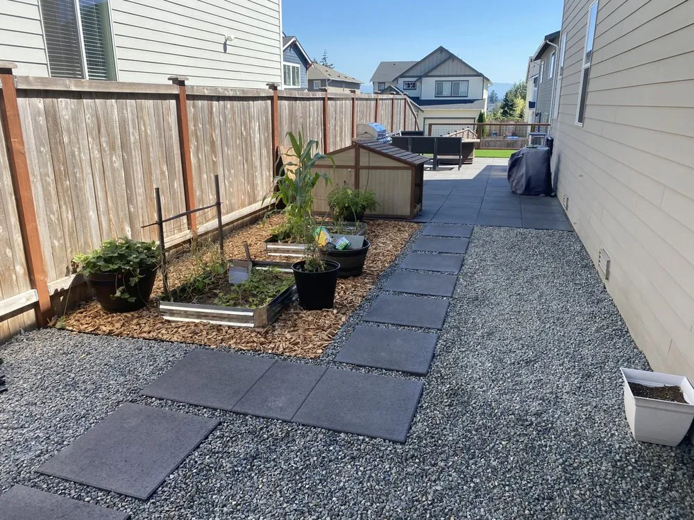 Top-rated garden landscaping in Newcastle, WA by Saltos Landscaping