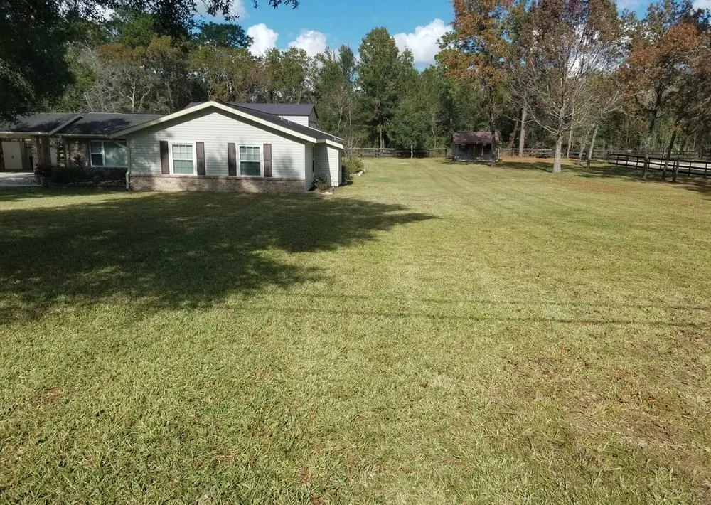 Reliable landscape design near you in Clermont, FL by Salty Moons Management