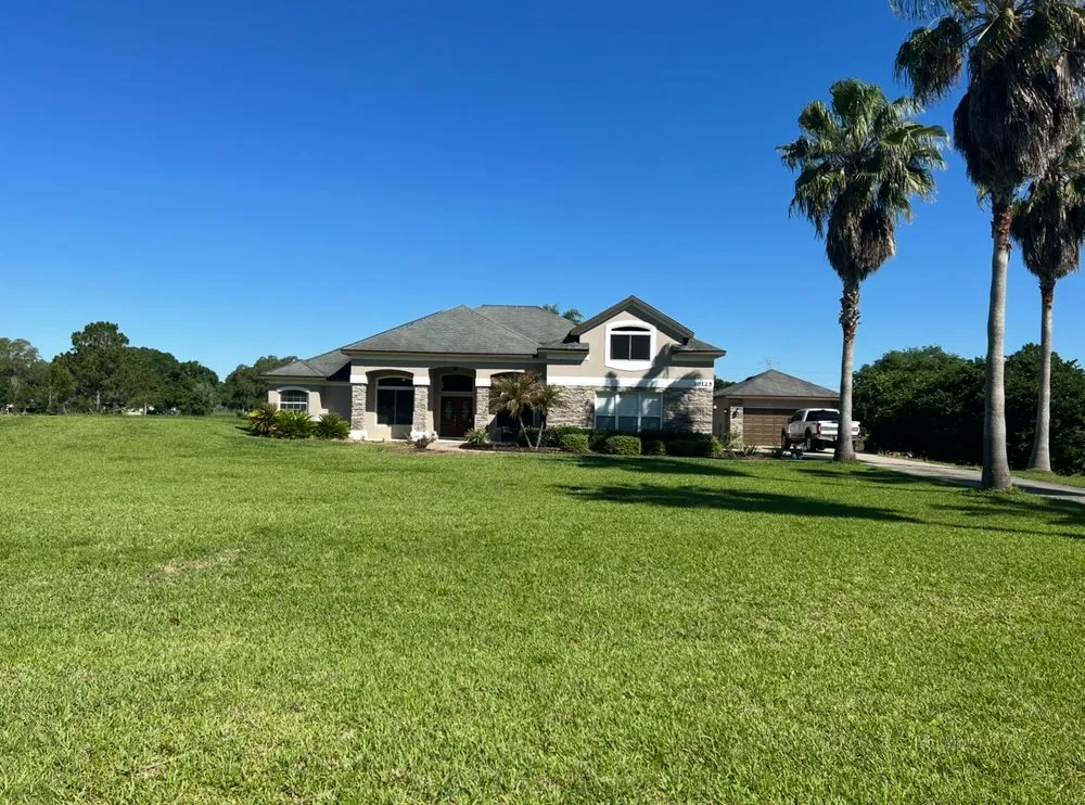 Custom lawn mowing service in Clermont, FL - Salty Moons Management