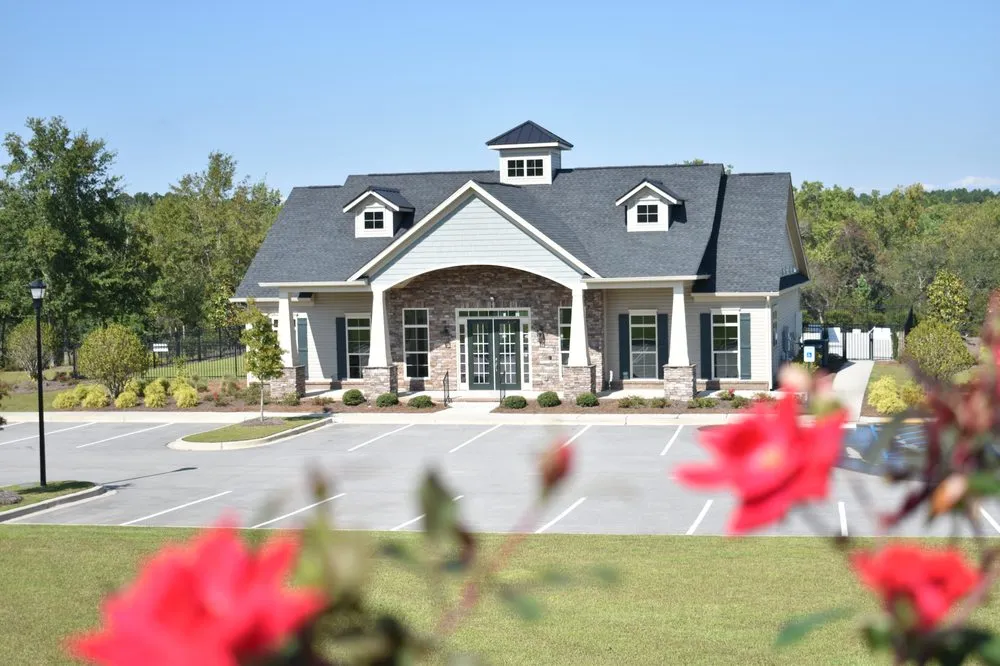 Local yard cleanup service in Lexington, SC - Saluda Hill Landscapes