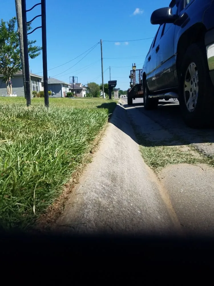 Top-rated garden landscaping for year-round maintenance in Cantonment, FL by Salute Their Service Lawn Care