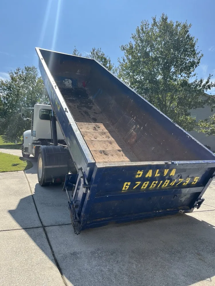 Reliable yard cleanup service experts serving Milton, GA - Salva Landscaping