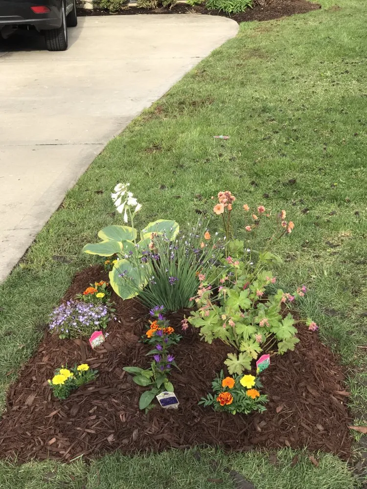 Top-rated garden landscaping experts serving Skokie, IL - Salvador & Eli's Landscaping Services