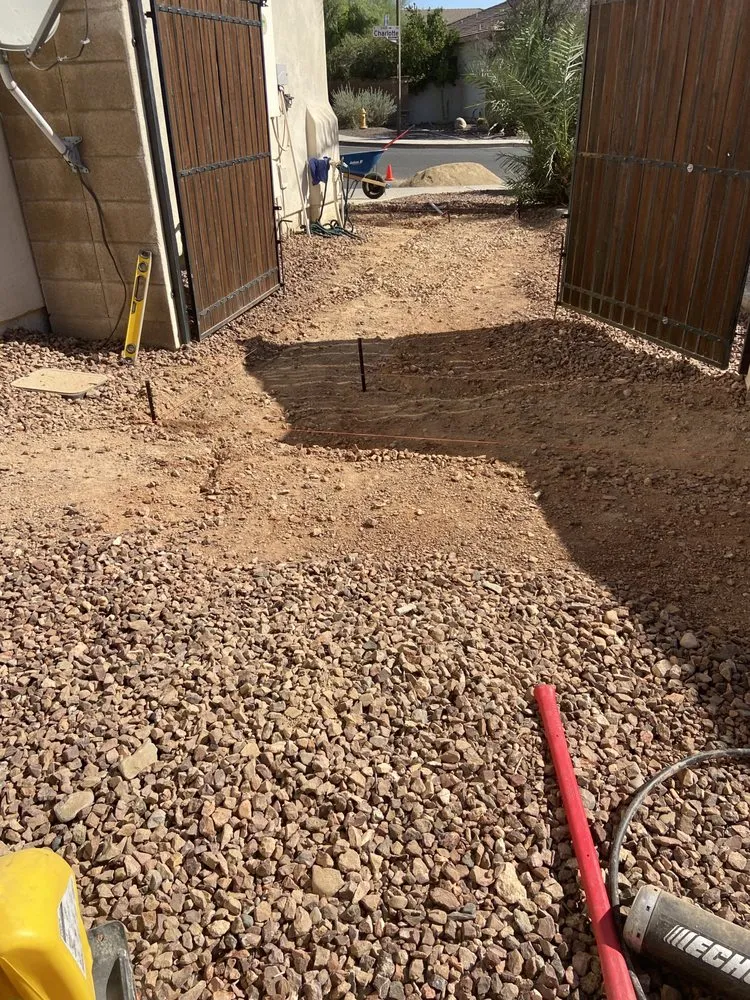 Reliable lawn mowing service experts serving Phoenix, AZ - Salvador Landscaping