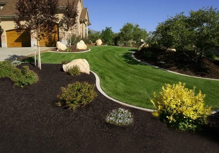Professional garden landscaping in Tacoma, WA - Salvador Landscaping