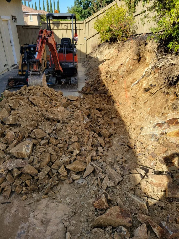 Affordable landscaping services experts serving Citrus Heights, CA - Salvador tractor services