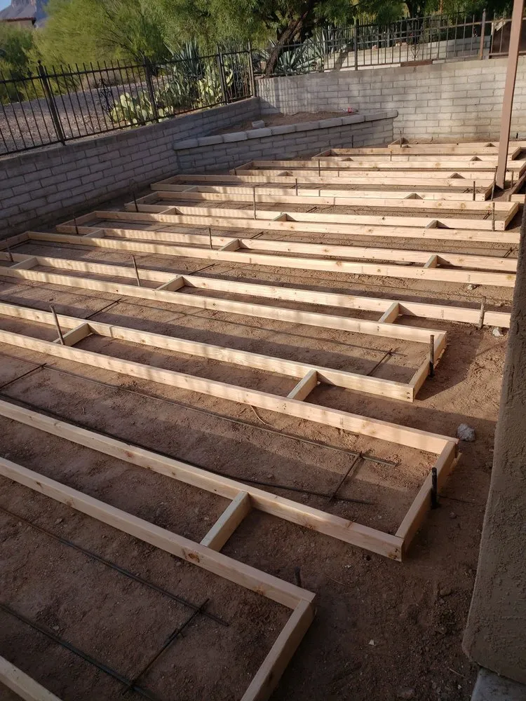 Expert yard cleanup service in Tucson, AZ by Salvador's Landscape