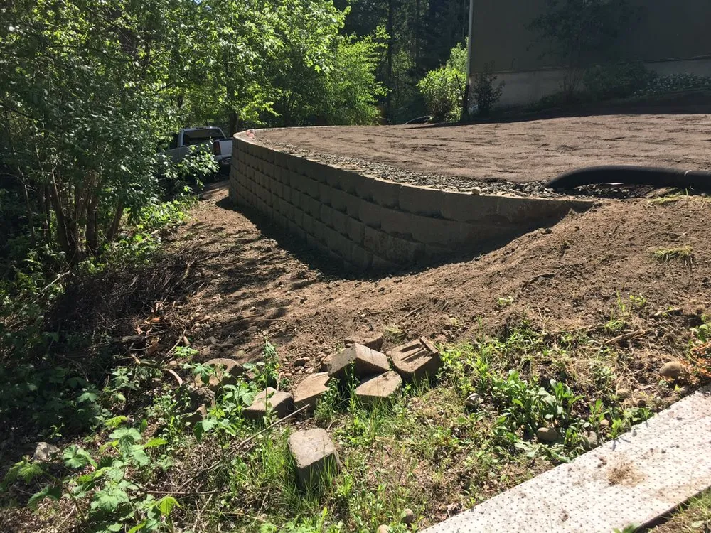 Top-rated yard maintenance for year-round maintenance across Belfair, WA - Salvador's Landscaping