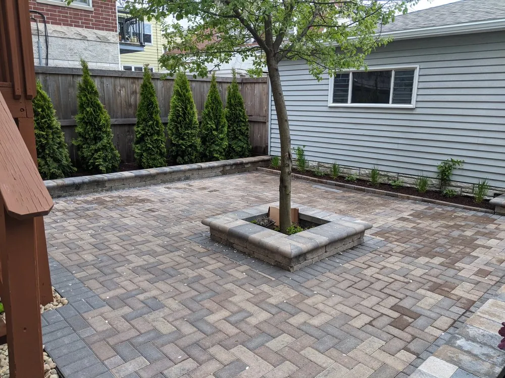 Affordable lawn mowing service with custom design across Chicago, IL - Salvador's Landscaping